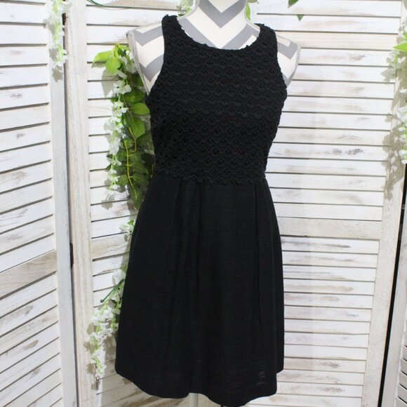 LOFT Dresses & Skirts - loft sleeveless A-line mini black dress (37)